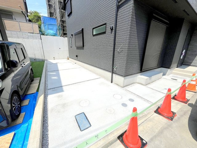 福生市福生全3棟　新築分譲の駐車場