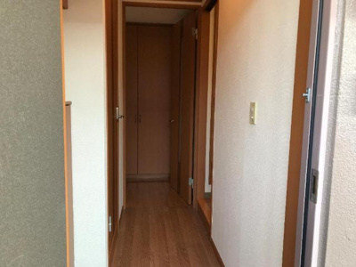 【玄関】 | オレンジハイム | 玄関から