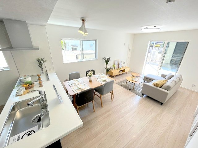 福生市福生全3棟　新築分譲の居間・リビング