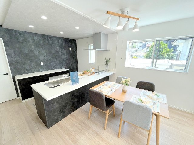 福生市福生全3棟　新築分譲の居間・リビング