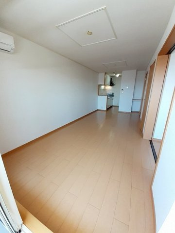 クラッセ壱番館の居間・リビング