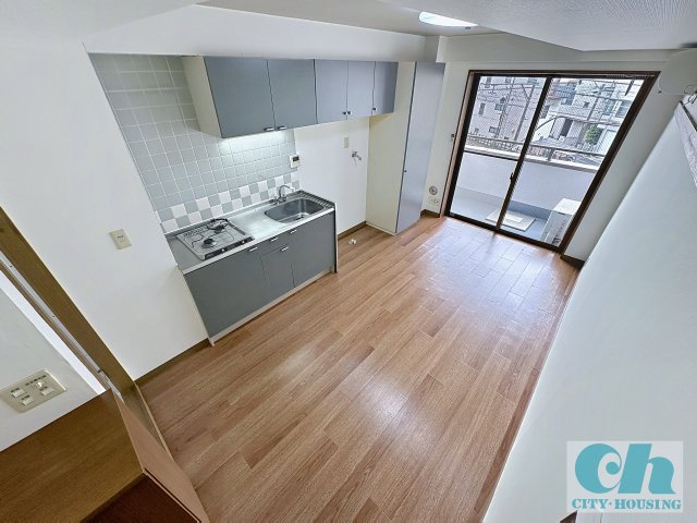 K-BLDG（K-ビルディング）305号室の居間・リビング