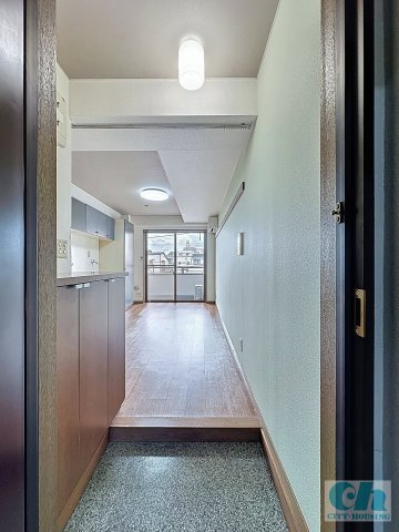 K-BLDG（K-ビルディング）305号室の玄関