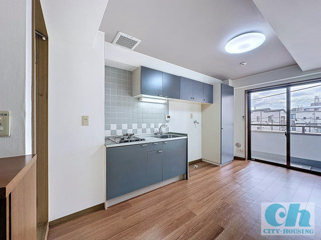 K-BLDG（K-ビルディング）305号室の居間・リビング