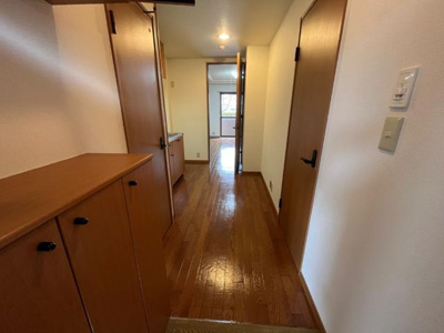 【内装】 | メイプル・パラーシオ | 廊下