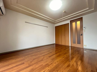 【内装】 | メイプル・パラーシオ | 洋室