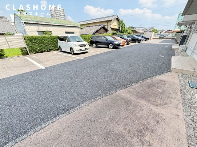 グレース雅　Ａ棟　　 刈谷市近郊の賃貸はクラスホームの駐車場