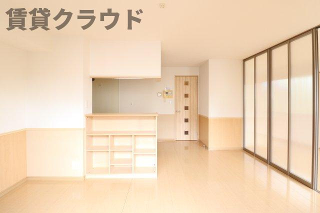 リビングタウンおゆみ野の居間・リビング|ゆったりとした居間です