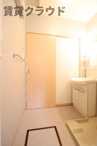 リビングタウンおゆみ野の洗面所|スペースが確保できる洗面所です