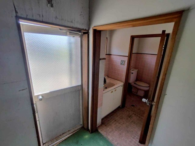 雲谷町　貸店舗事務所の内装