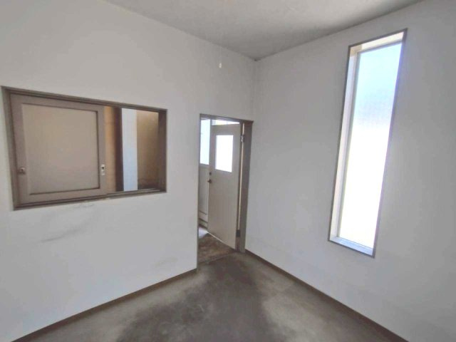 雲谷町　貸店舗事務所の内装