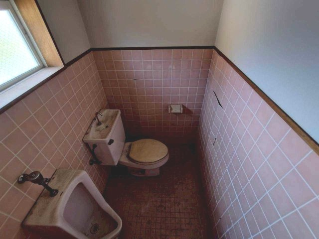 雲谷町　貸店舗事務所のトイレ