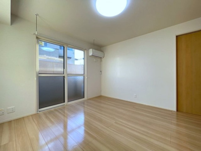 【内装】 | Lupinus