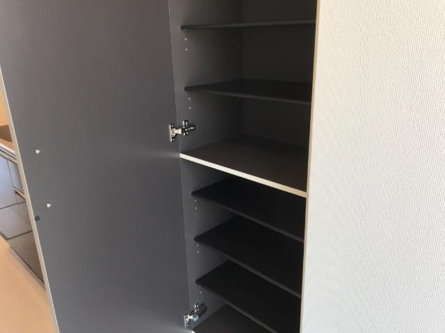 ロビンⅡの玄関|下駄箱（イメージ）