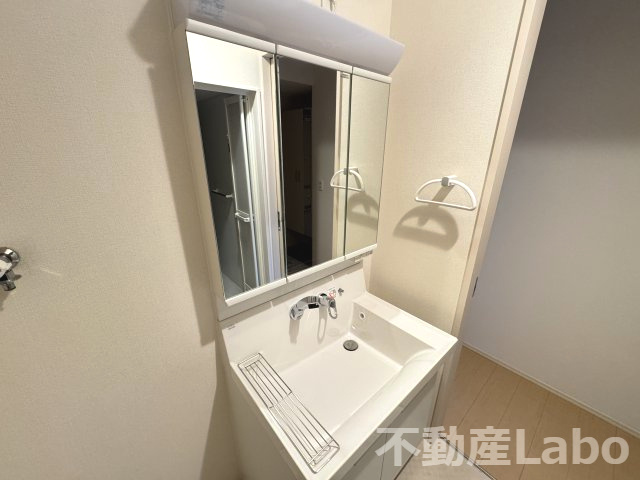 WIT CUBE A棟の洗面所