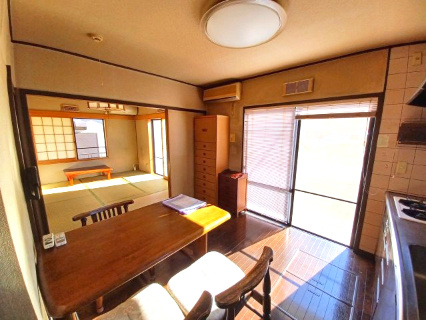 東松山市六軒町 中古戸建の発電・温水設備