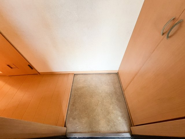 ウエスト孕の玄関