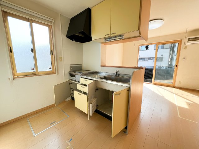 ウエスト孕のキッチン