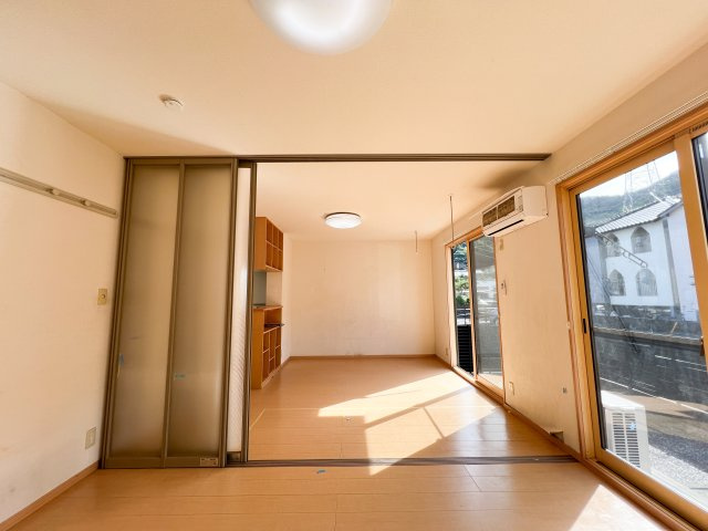 ウエスト孕の洋室