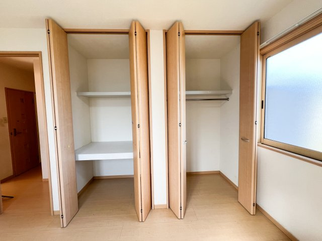 ウエスト孕の内装