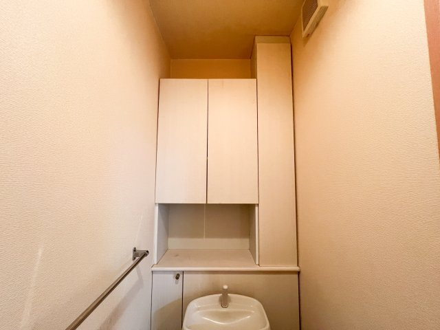 ウエスト孕のトイレ