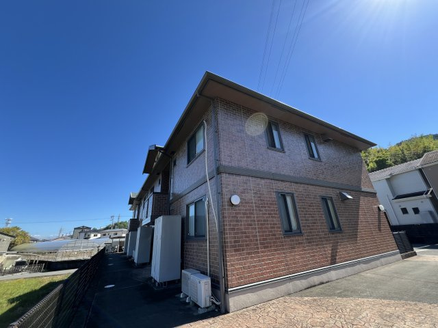 ウエスト孕の外観