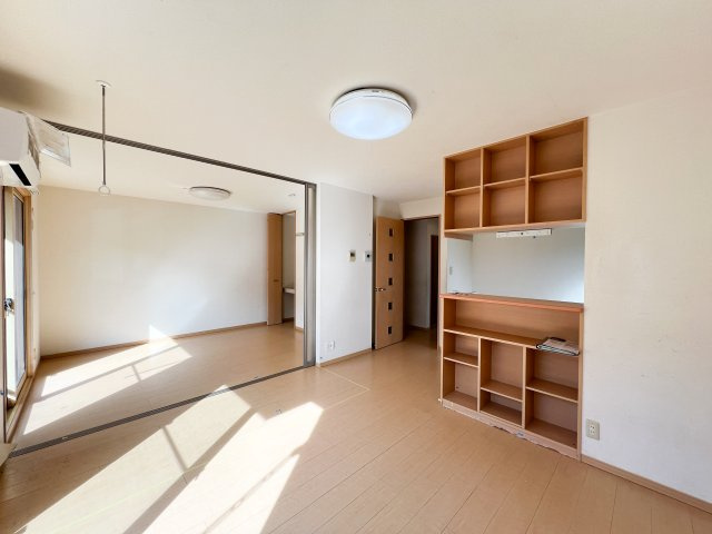 ウエスト孕の居間・リビング