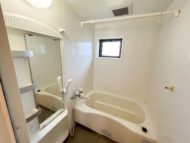 ウエスト孕の浴室