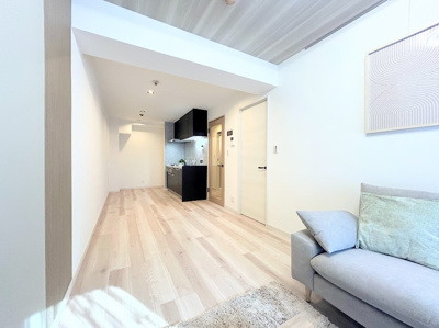 【居間・リビング】 | サニーパレス多摩 | ◆ご家族の会話がはずむ、開放的なＬＤＫです。休日はお陽さまの光をたっぷりととりこめるぽかぽかリビングで過ごしませんか？