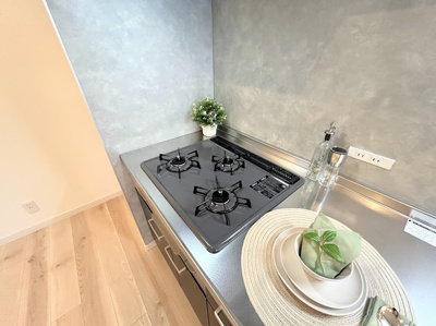 【キッチン】 | サニーパレス多摩 | ◆毎日使うものだからこそ、料理をする人にとって何口あるのかは重要なポイントですね！