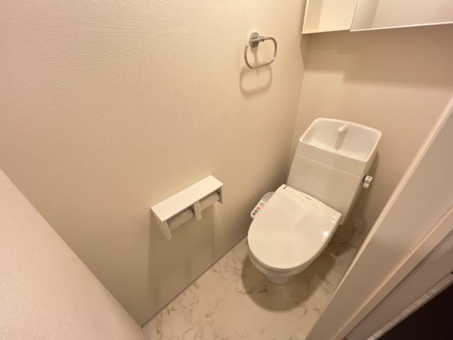 トリコロールⅢのトイレ|シャワー付トイレ