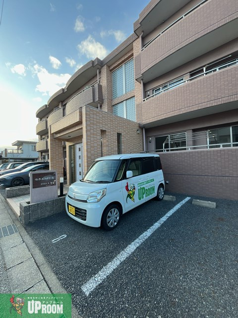 ヴィラエスポワールの駐車場