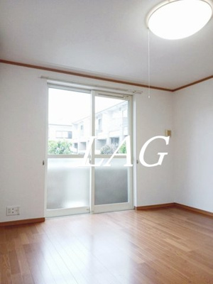 【居間・リビング】 | レインボーシャトー | 洋室のお部屋です。