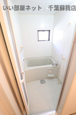 ヴィクトワールＢの浴室|日々の疲れを癒すお風呂付です