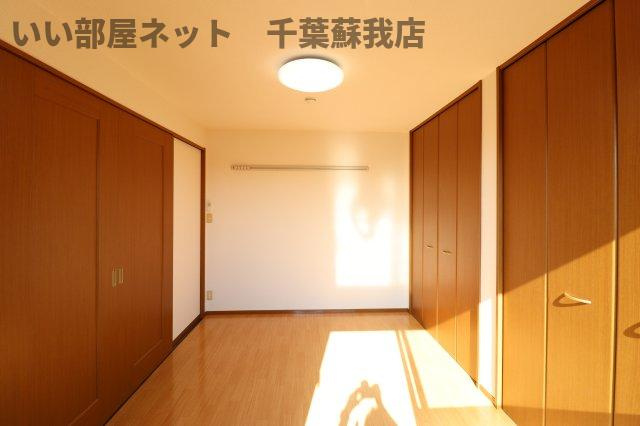 ヴィクトワールＢの洋室|広々とした洋室です