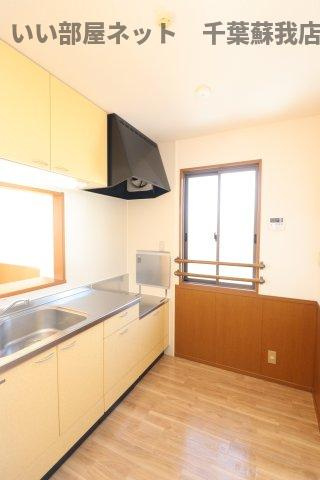 ヴィクトワールＢのキッチン|きれいなキッチンです