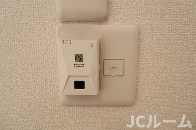 ラトン・ラヴールのその他