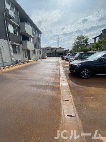 ラトン・ラヴールの駐車場