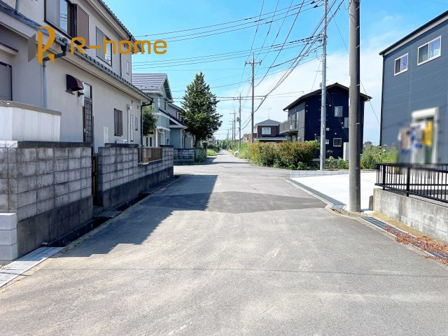 つくば市安食第1　新築戸建て　1号棟の前面道路含む現地写真|『今から見たい！』大歓迎です♪
お気軽にＲ－ｈomeまでお問い合わせください。