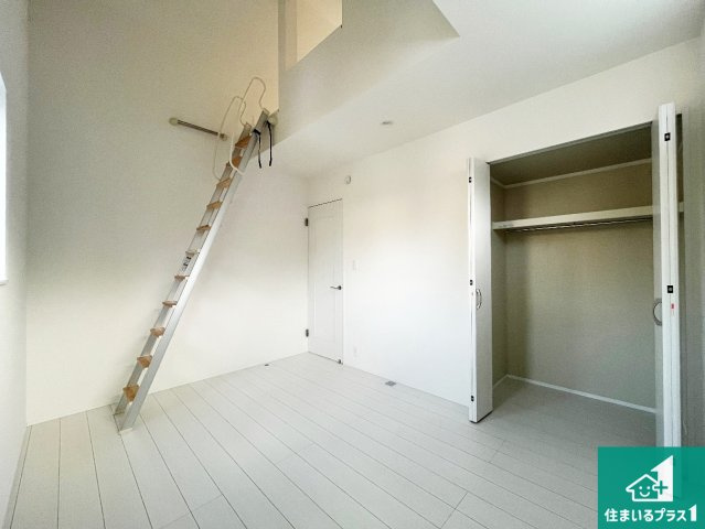 明石市中朝霧丘　新築一戸建ての洋室|シンプルな洋室は、自分好みのインテリアが楽しめます♪ご家族とインテリアや家具を選びに行くのは新築購入時の醍醐味の一つです。ぜひお楽しみください♪