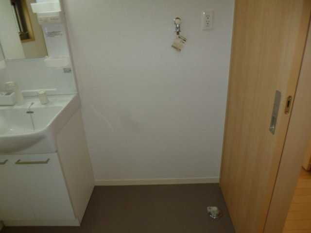 プラージュのその他|洗濯機置き場