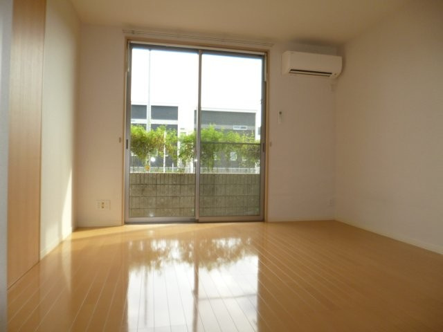 プラージュの居間・リビング|洋室