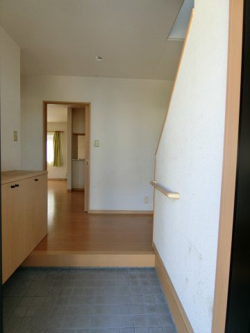 両三柳 中古住宅の玄関