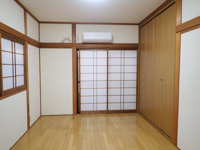 芦屋市朝日ケ丘町の一戸建ての寝室