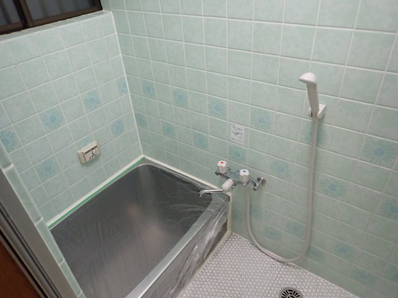 芦屋市朝日ケ丘町の一戸建ての浴室