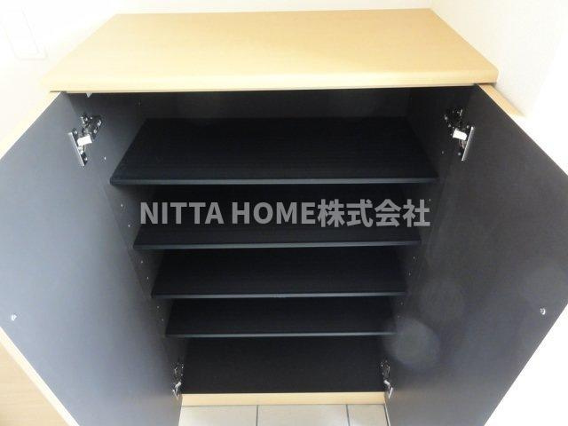 アジュールⅡの収納|玄関収納です〇