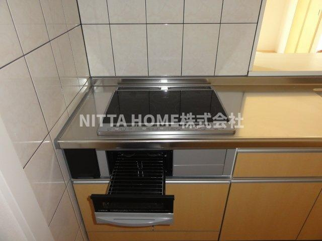 アジュールⅡのキッチン|ＩＨの３口コンロを設置◇