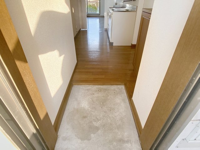 アラモード小白川の玄関