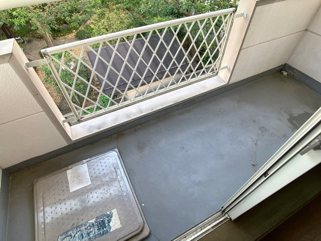 アラモード小白川のバルコニー