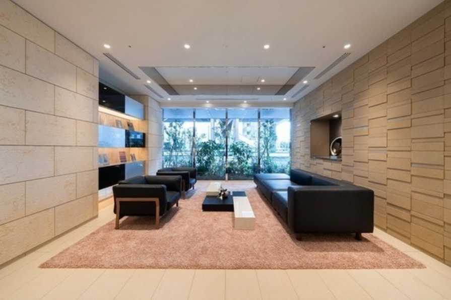 ルフォンプログレ渋谷ヒルトップ　ペット相談　ネット無料　高層階のロビー